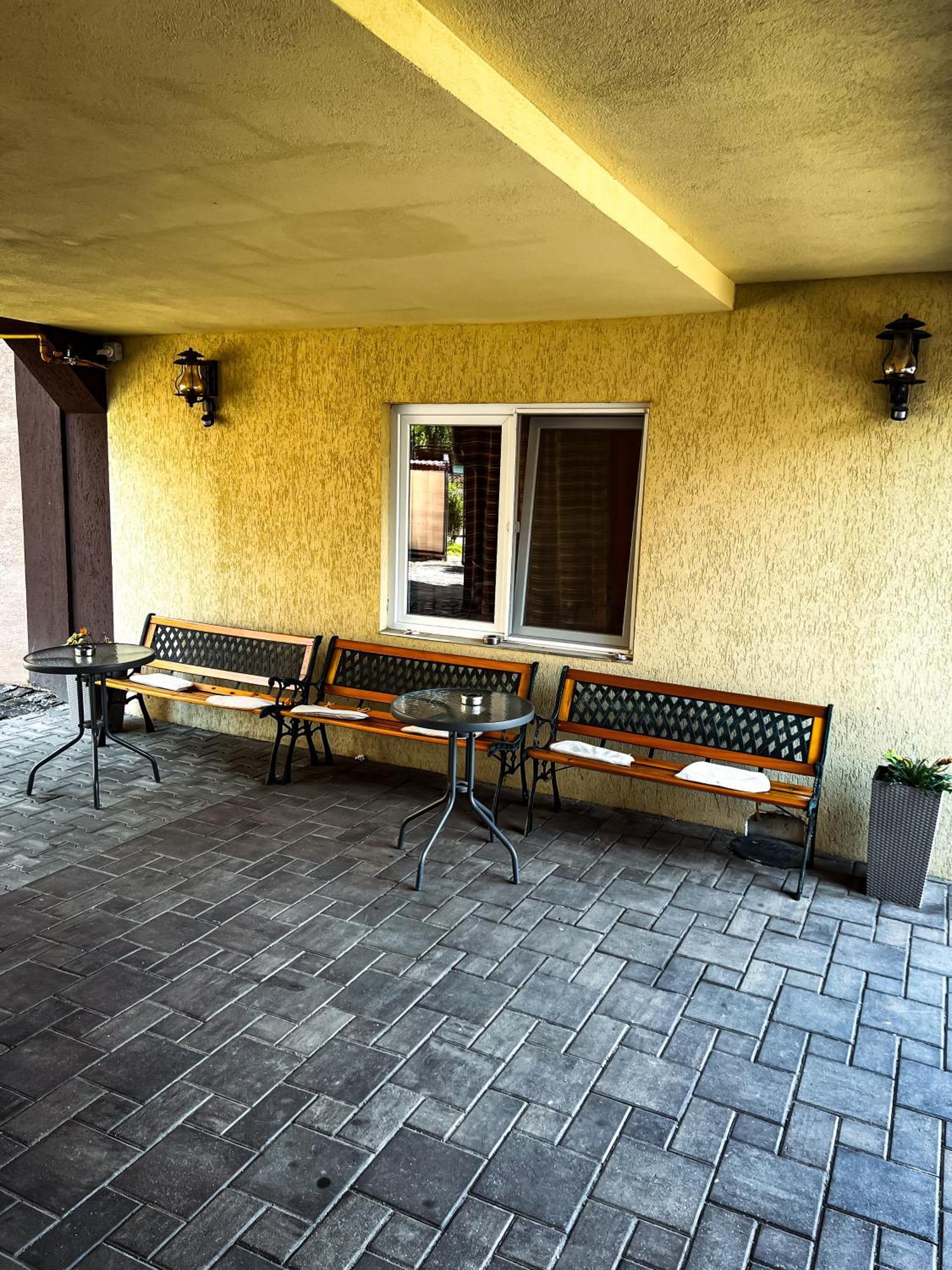 Pensiune Carpati Hunedoara Buitenkant foto