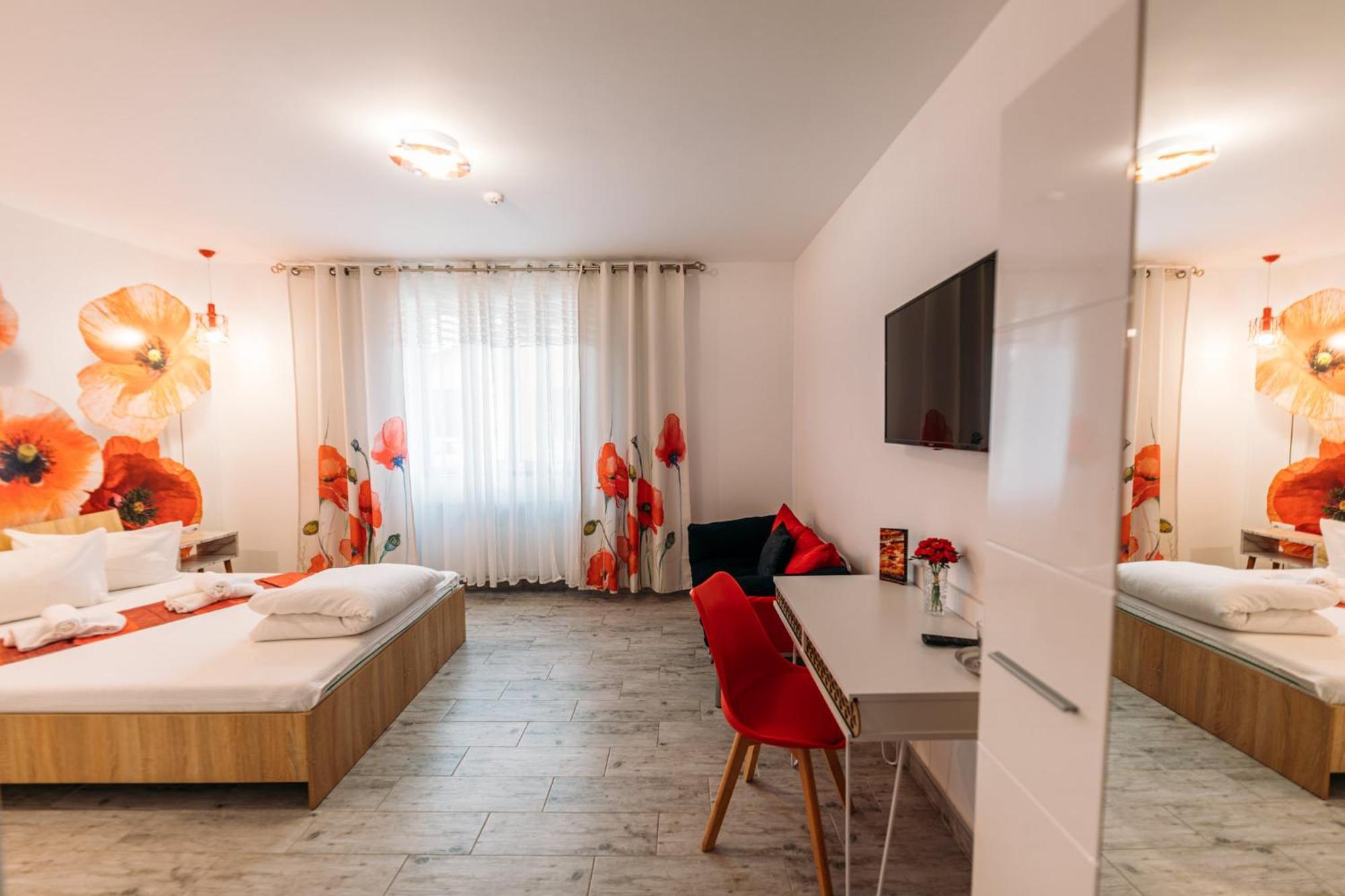 Pensiune Carpati Hunedoara Buitenkant foto
