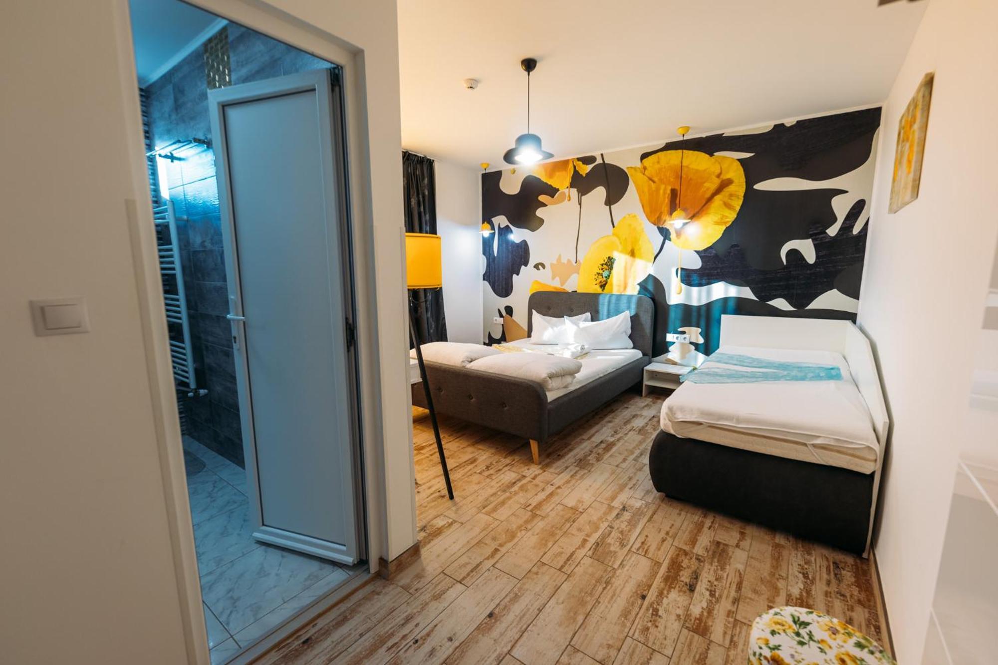Pensiune Carpati Hunedoara Buitenkant foto