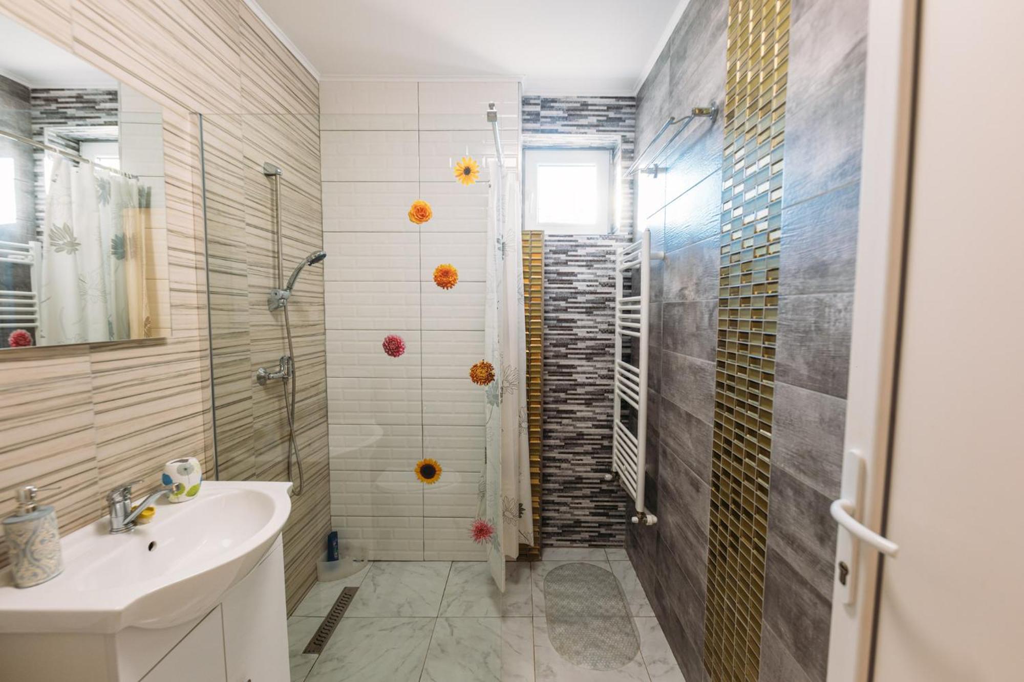 Pensiune Carpati Hunedoara Buitenkant foto